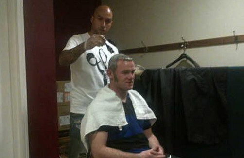 El curioso color de cabello de Wayne Rooney