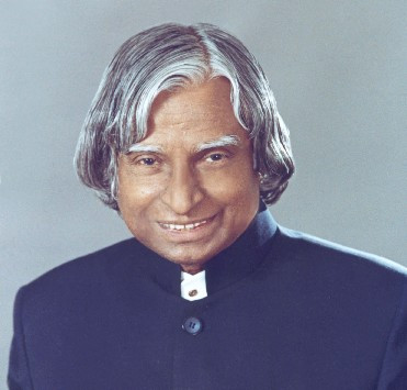 Los Estados Unidos se disculpan con la india por incidente con ex presidente hindú
