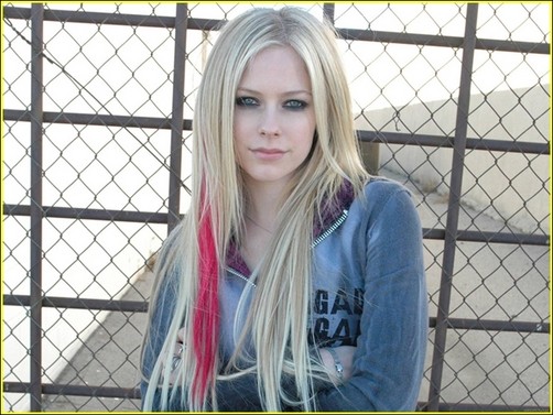 Johan Manuel Méndez y Lily Ferreira ¿Quien es la rubia parecida a Avril Lavigne?