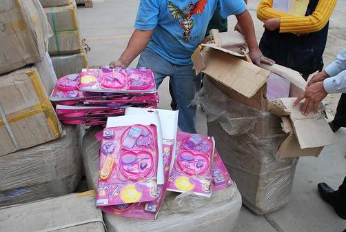 La SUNAT incautó media tonelada de juguetes sin autorización sanitaria de importación La SUNAT incautó media tonelada de juguetes sin autorización sanitaria de importación