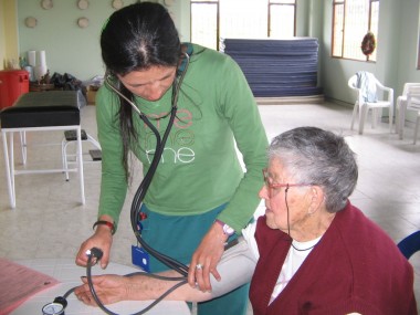 Lanzan plan piloto de atención domiciliaria del adulto mayor frágil Lanzan plan piloto de atención domiciliaria del adulto mayor frágil