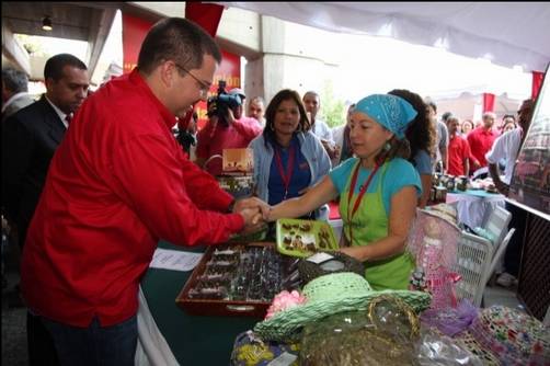 Feria Navideña de personas con discapacidad 'Tú produces, yo también' Feria Navideña de personas con discapacidad 'Tú produces, yo también'