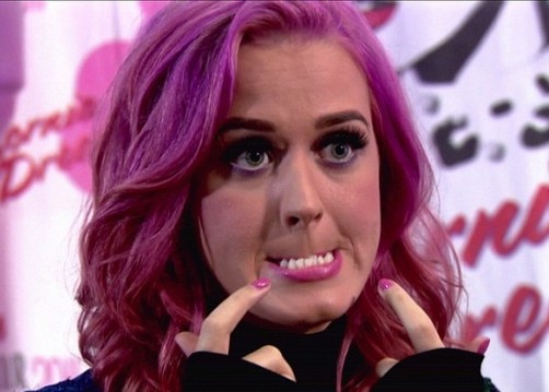 Katy Perry tiene los dientes totalmente chuecos ¡FOTO!