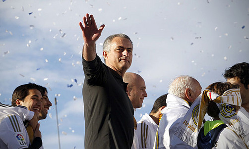Mourinho hace un guiño al futuro Mourinho hace un guiño al futuro