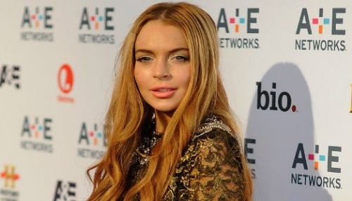 Lindsay Lohan se une a Charlie Sheen en Scary Movie 5 Lindsay Lohan se une a Charlie Sheen en Scary Movie 5