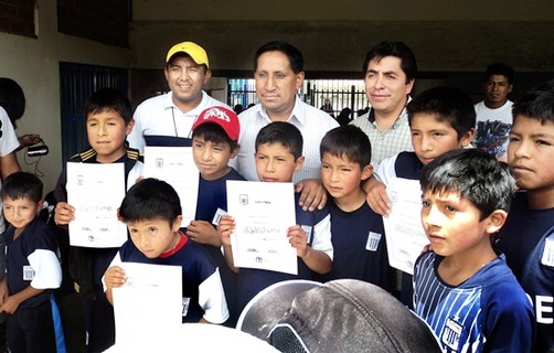 VACACIONES DEPORTIVAS DE LA ACADEMIA ALIANZA LIMA SE CLAUSURARON EN HUARAZ VACACIONES DEPORTIVAS DE LA ACADEMIA ALIANZA LIMA SE CLAUSURARON EN HUARAZ