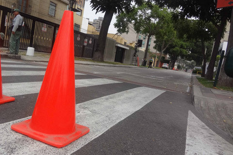 MUNICIPALIDAD DE SAN ISIDRO ESTABLECE TRÁNSITO DE DOBLE SENTIDO PARA LA CALLE LOS NARANJOS MUNICIPALIDAD DE SAN ISIDRO ESTABLECE TRÁNSITO DE DOBLE SENTIDO PARA LA CALLE LOS NARANJOS