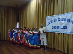 Adultos mayores chorrillanos celebraron 17 aniversario del CAM de ese distrito Adultos mayores chorrillanos celebraron 17 aniversario del CAM de ese distrito
