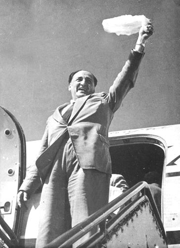SALUDO POR EL 114 ANIVERSARIO DEL NATALICIO DE DON VÍCTOR RAÚL HAYA DE LA TORRE