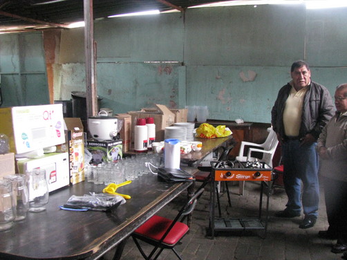 DONACION DE MENAJE A LA COMPAÑIA DE BOMBEROS BRIGADIER 'ALEJANDRO REYES LEON' MI PERU Nº 184 DONACION DE MENAJE A LA COMPAÑIA DE BOMBEROS BRIGADIER 'ALEJANDRO REYES LEON' MI PERU Nº 184