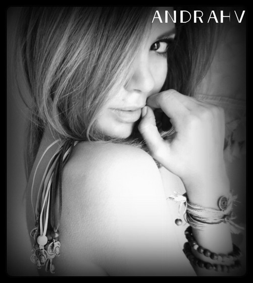 La actriz Ghis González-Villablanca, el exitoso rostro de joyerías ANDRAVH La actriz Ghis González-Villablanca, el exitoso rostro de joyerías ANDRAVH