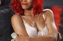 Aparecen fotos de Rihanna subidas de tono en internet