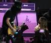 Fergie participó en tributo a Slash