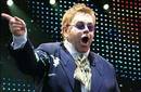 Elton John sigue en lo mismo, ahora critica a Oasis