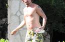 Johnny Depp se muestra sin camisa