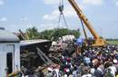 Un choque de trenes en Indonesia deja decenas de muertos