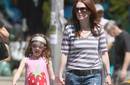 Julianne Moore cumple el deseo de su hija y la lleva a conocer a Selena Gómez