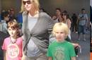 Uma Thurman de compras con sus hijos Maya y Roan