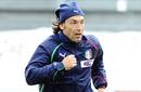 Alerta en Italia: Andrea Pirlo sufrió una lesión en la pierna izquierda