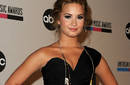 Los fans de Demi Lovato arremeten contra Joe Jonas y Ashley Greene en twitter