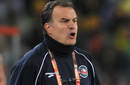 Bielsa renuncia a Selección chilena en protesta a la elección de dirigente