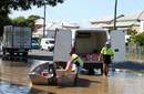 Australia: Aviones de la Armada ayudan a los 200.000 afectados por las inundaciones