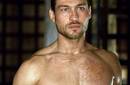 Andy Whitfield deberá ser sustituido en la serie Spartacus: sangre y arena
