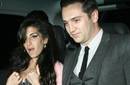 Amy Winehouse termina con Reg Traviss