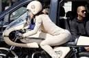Keira Knightley se monta en una motocicleta para publicidad de Chanel