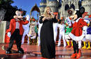 Mariah Carey da la bienvenida a la Navidad en Disneyland