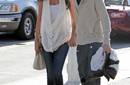 Fotos: Justin Bieber y Selena Gómez salen a pasear tomados de las manos