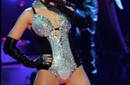 MTV Movie Awards 2010: Christina Aguilera con luminoso corazón en la entrepierna
