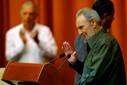 Fidel Castro reaparece en el Parlamento por primera vez en cuatro años