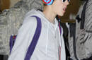 Justin Bieber es fotografiado con unos audifonos de Spider-Man