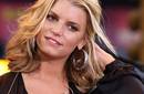 Jessica Simpson se indispuso durante su visita al 'USS Harry S. Truman'