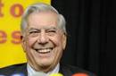 Vargas Llosa dice que espera sobrevivir al premio Nobel