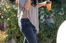 Fotos: Selena Gómez sale a pasear por Los Ángeles
