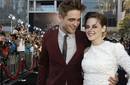 Robert Pattinson y Kristen Stewart salen juntos a cenar en Vancouver
