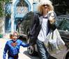 Gwen Stefani disfrazó a su hijo para asistir a fiesta