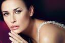 Demi Moore prepara autobiografía