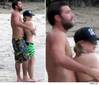 Avril Lavigne y su novio Brody Jenner muestran su amor en Costa Rica