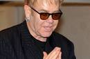 Intelectuales británicos piden a Elton John que no cante en Israel