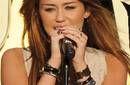 Miley Cyrus prefiere a su amigo gay antes que a su novio, Liam Hemsworth