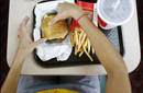 Tres o más hamburguesas a la semana elevan el riesgo de asma en niños