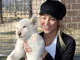 Shakira demuestra su amor por leones
