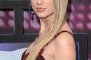 Taylor Swift con el pelo liso en los CMT Awards 2010