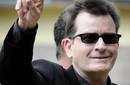 Charlie Sheen habla sobre las drogas ante un equipo de beisbol