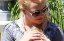 Britney Spears luce anillo de 'compromiso'