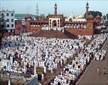 Pakistán celebra el fin del Ramadán compungido por las inundaciones
