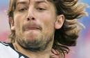 Argentina 1 Nigeria 0: Gabriel Heinze marca un gol de cabeza